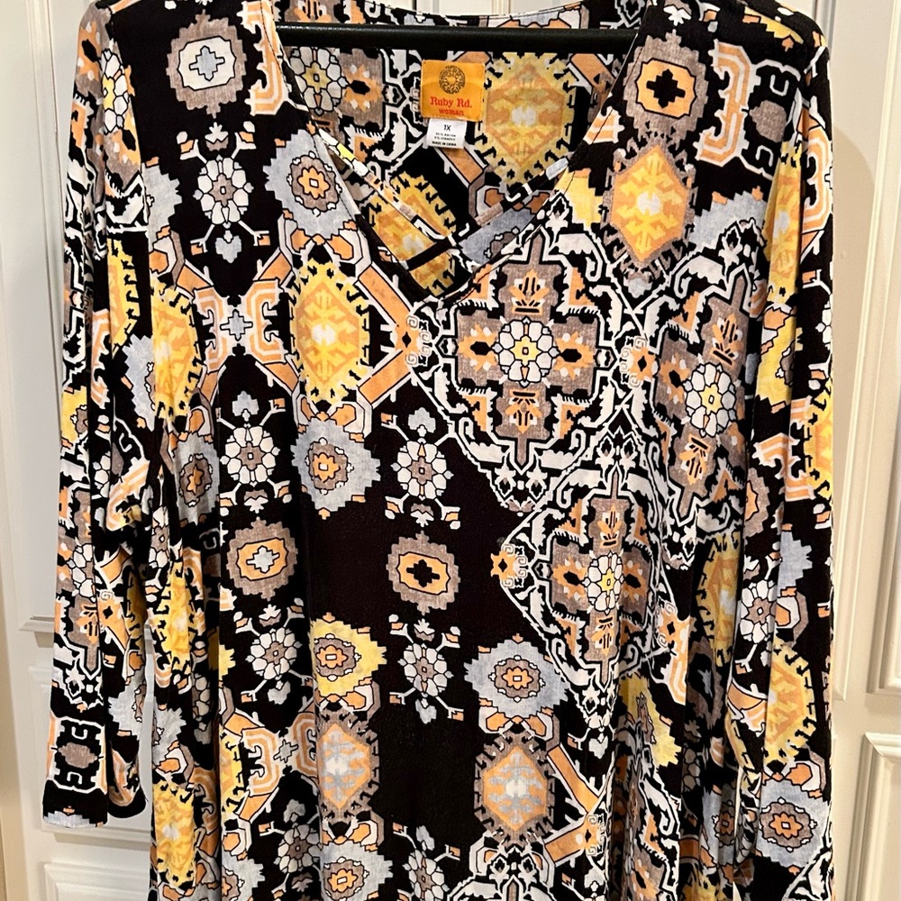 Ruby Rd. Yellow and Black Geometric Top